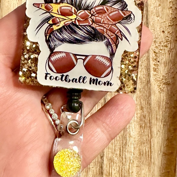 Football MOM Badge Reel - Picture 2 of 3